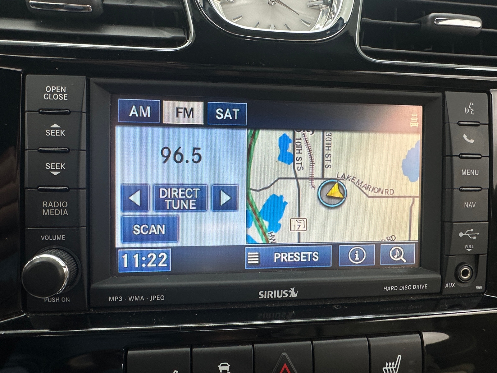 Thumbnail: 2013 Chrysler 200 - 3