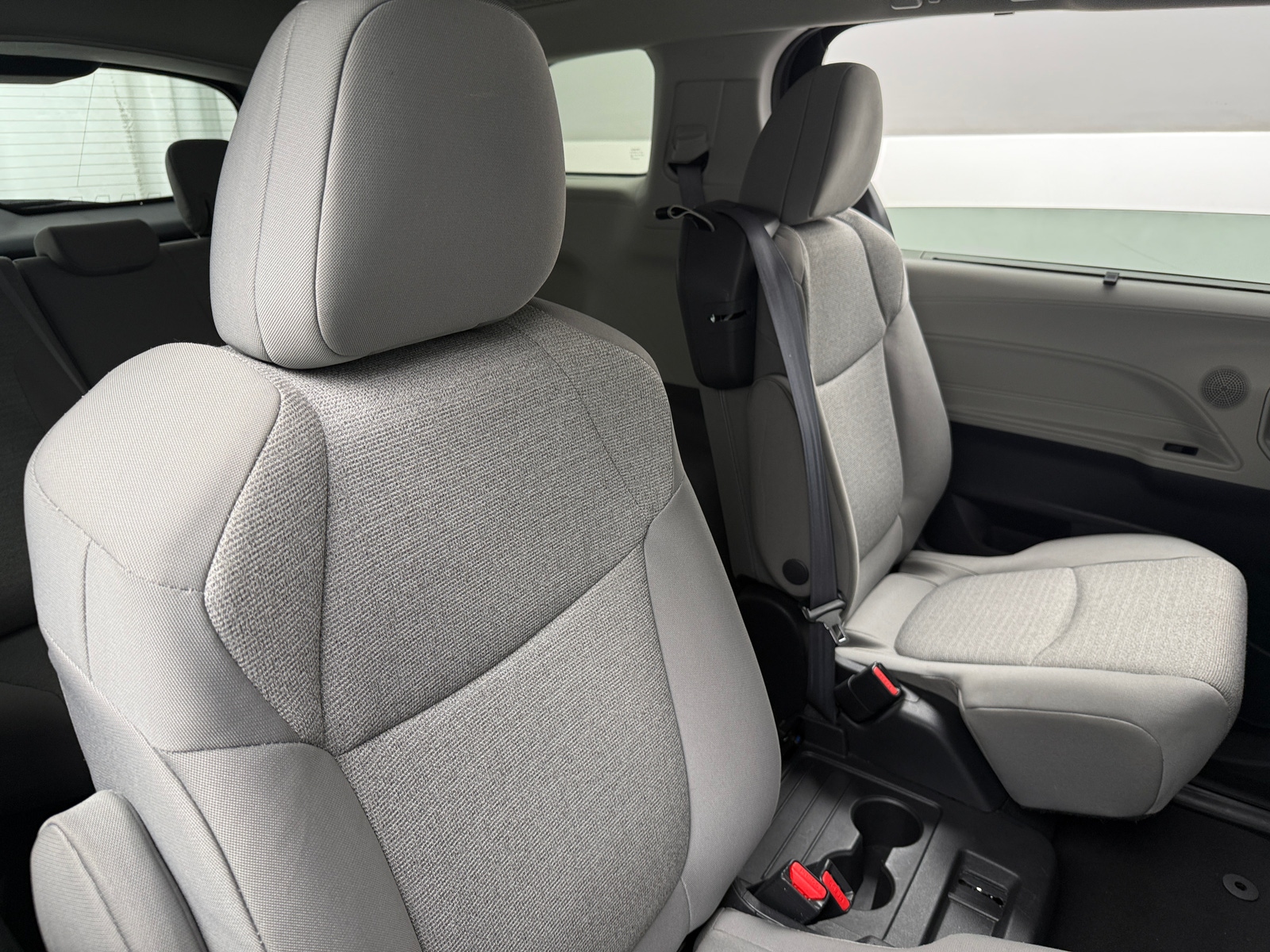 Thumbnail: 2024 Toyota Sienna - 6