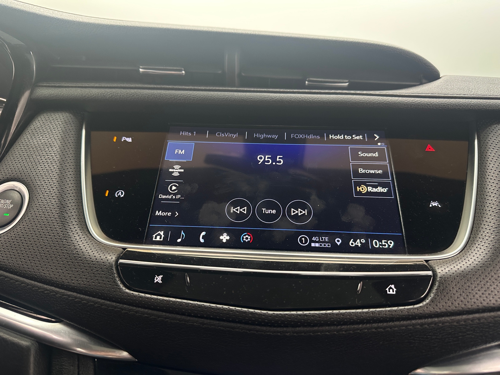 Thumbnail: 2023 Cadillac XT6 - 3