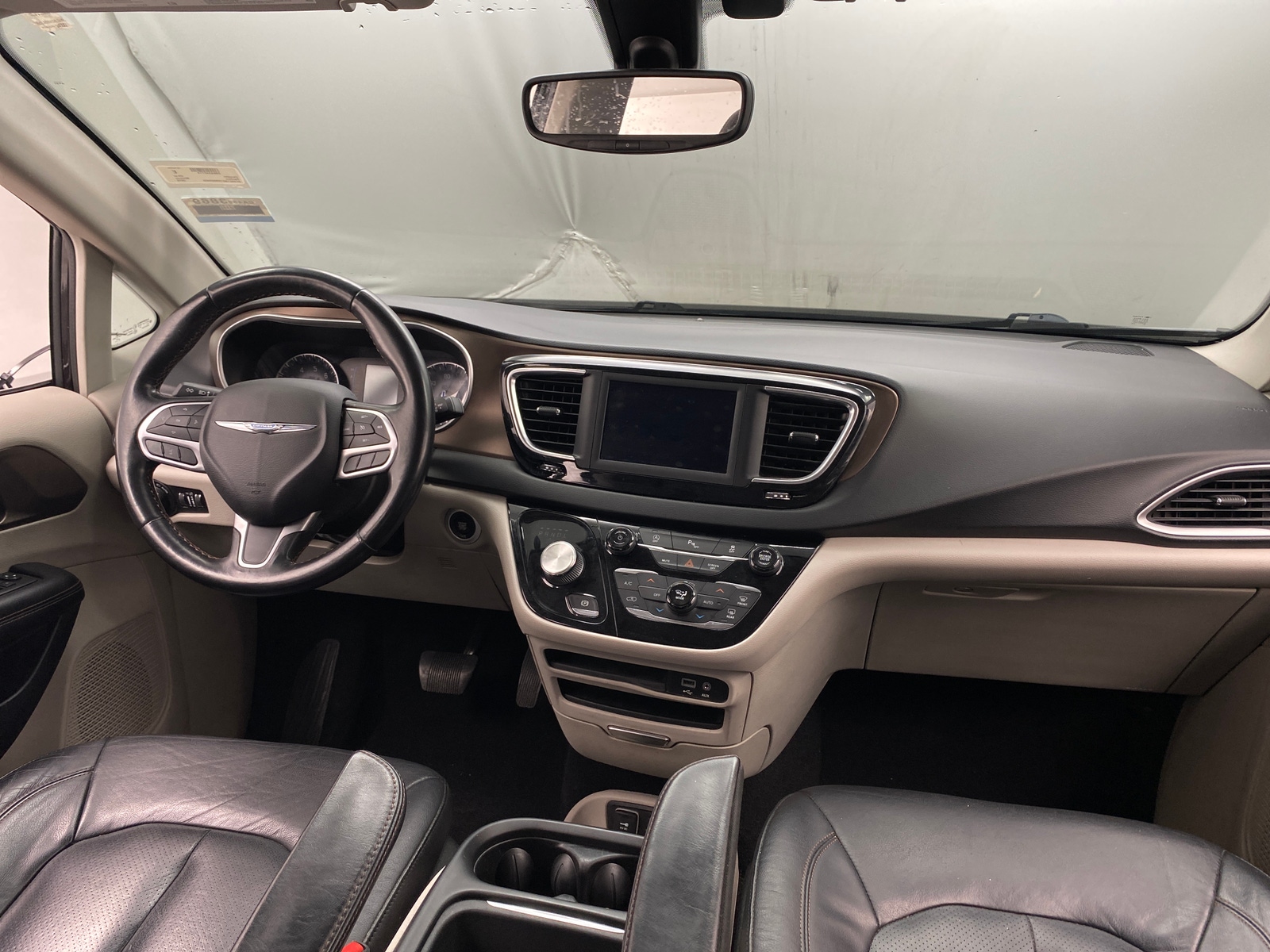 Thumbnail: 2019 Chrysler Pacifica - 2