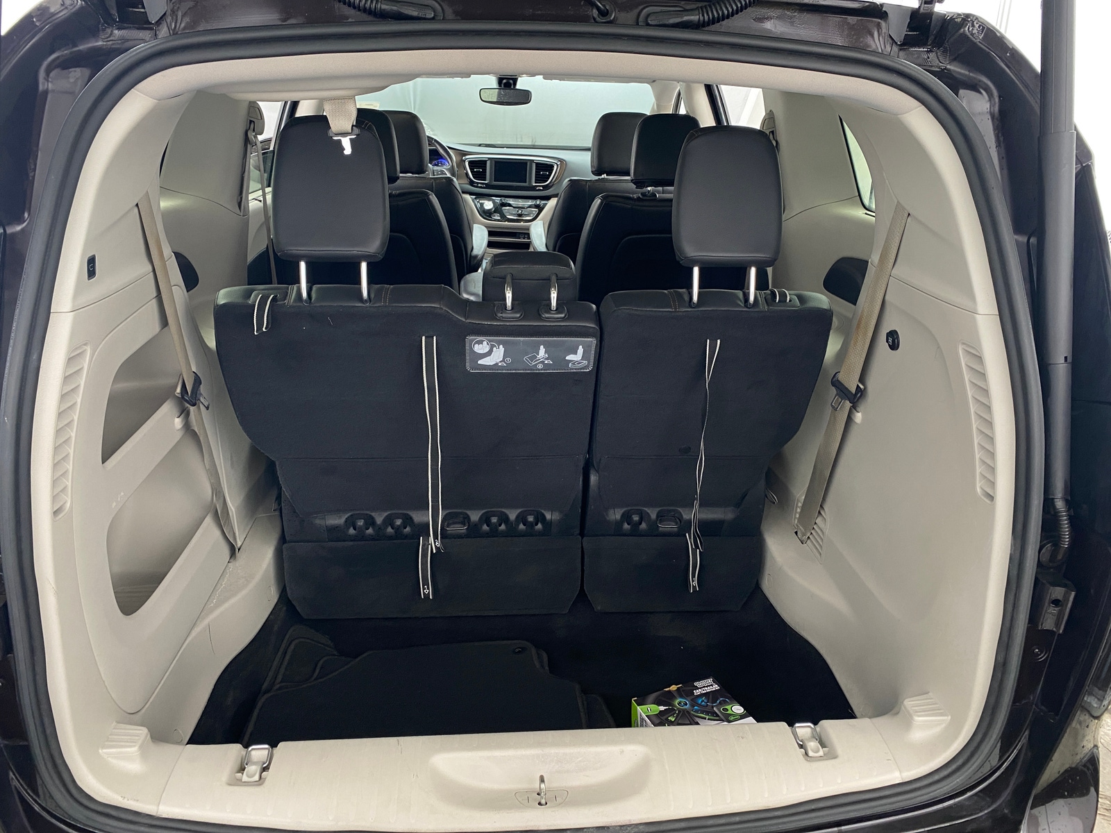 Thumbnail: 2019 Chrysler Pacifica - 6