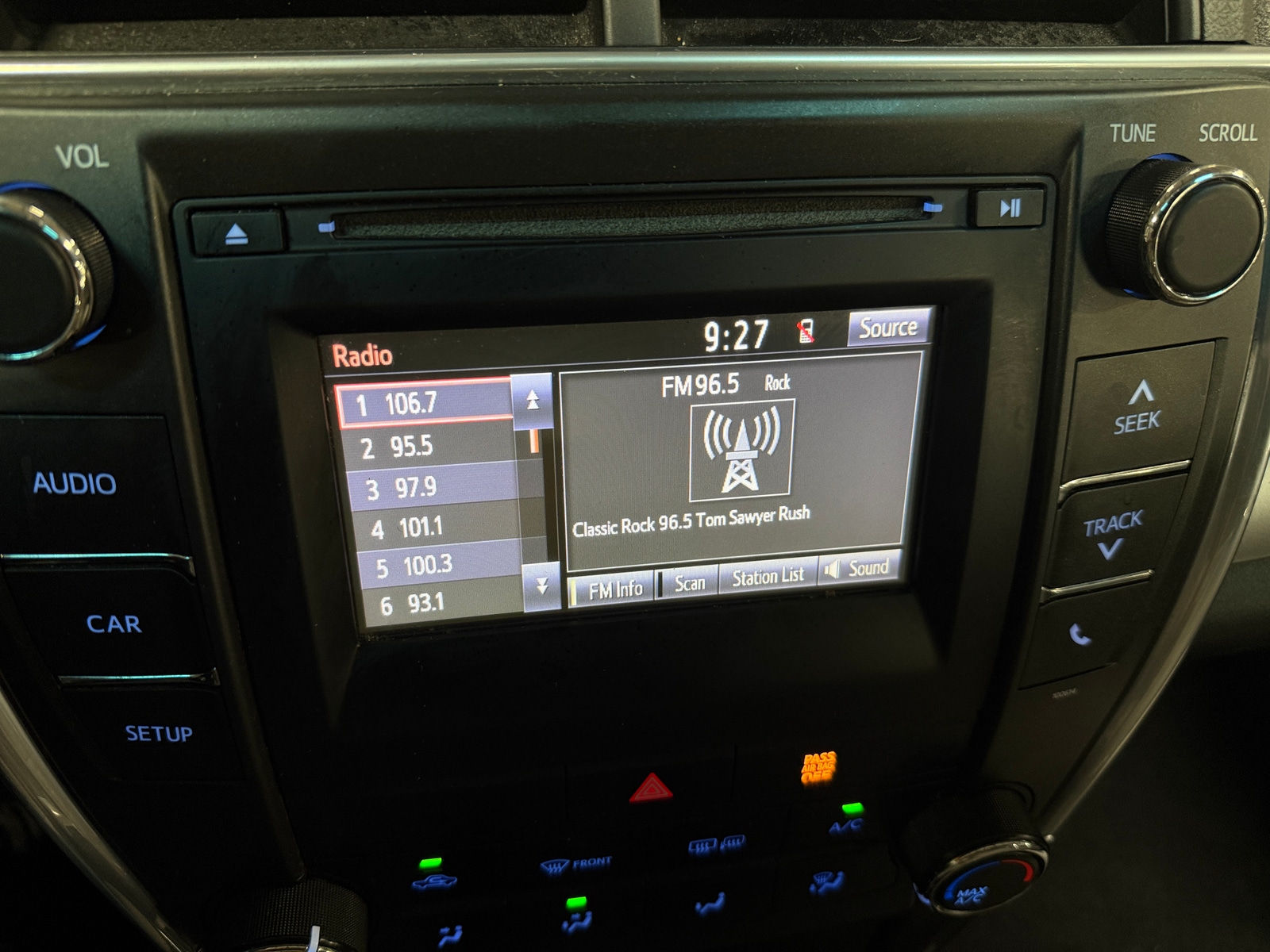 Thumbnail: 2017 Toyota Camry - 4