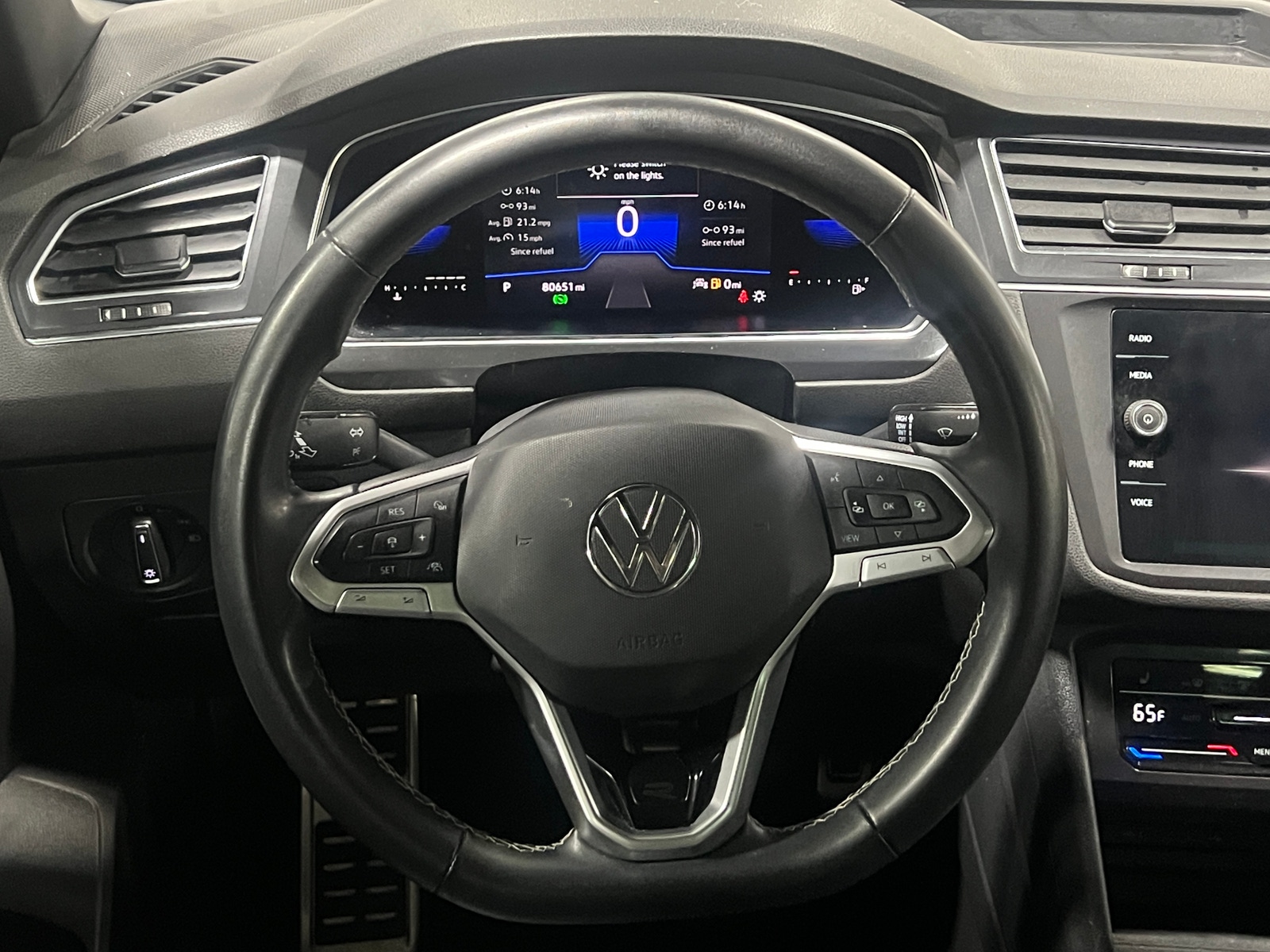 Thumbnail: 2023 Volkswagen Tiguan - 4