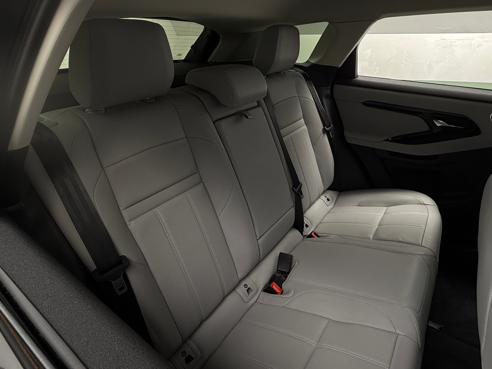 Thumbnail: 2025 Land Rover Range Rover Evoque - 5