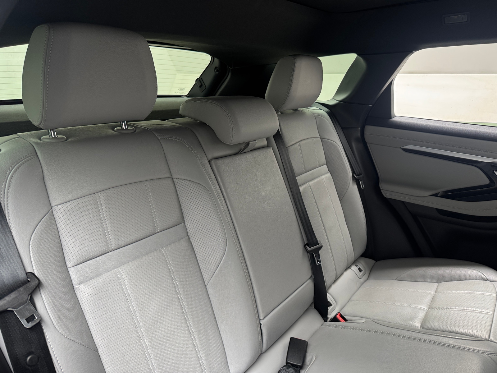 Thumbnail: 2022 Land Rover Range Rover Evoque - 5