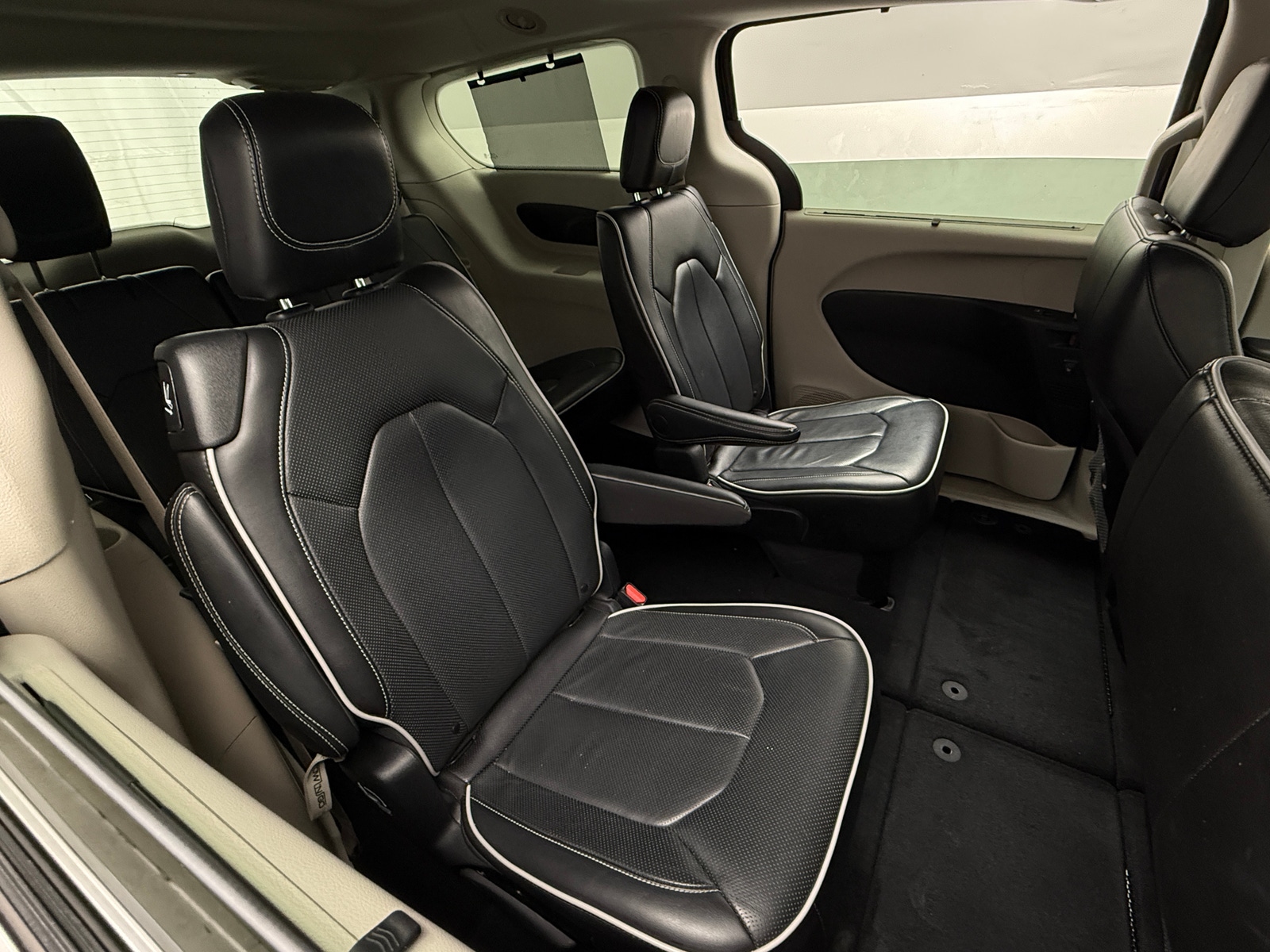 Thumbnail: 2024 Chrysler Pacifica - 5