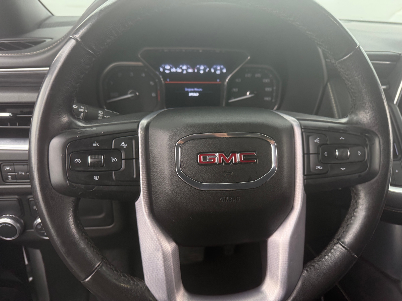 Thumbnail: 2021 GMC Yukon XL - 4