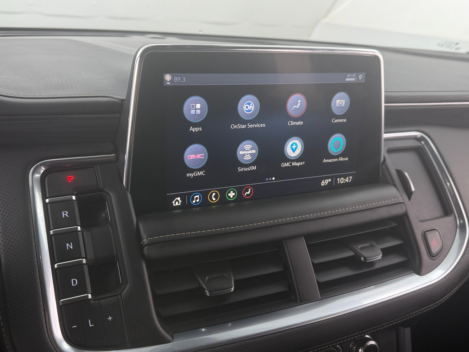 Thumbnail: 2021 GMC Yukon XL - 3