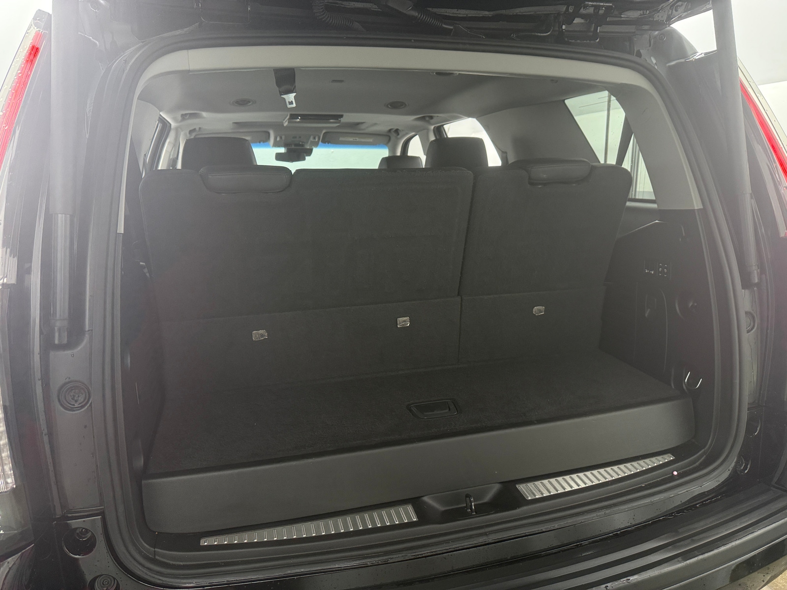 Thumbnail: 2019 Cadillac Escalade - 6