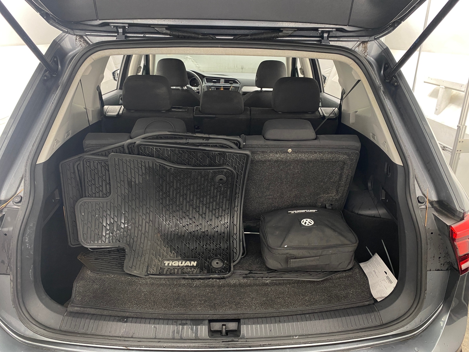 Thumbnail: 2020 Volkswagen Tiguan - 7