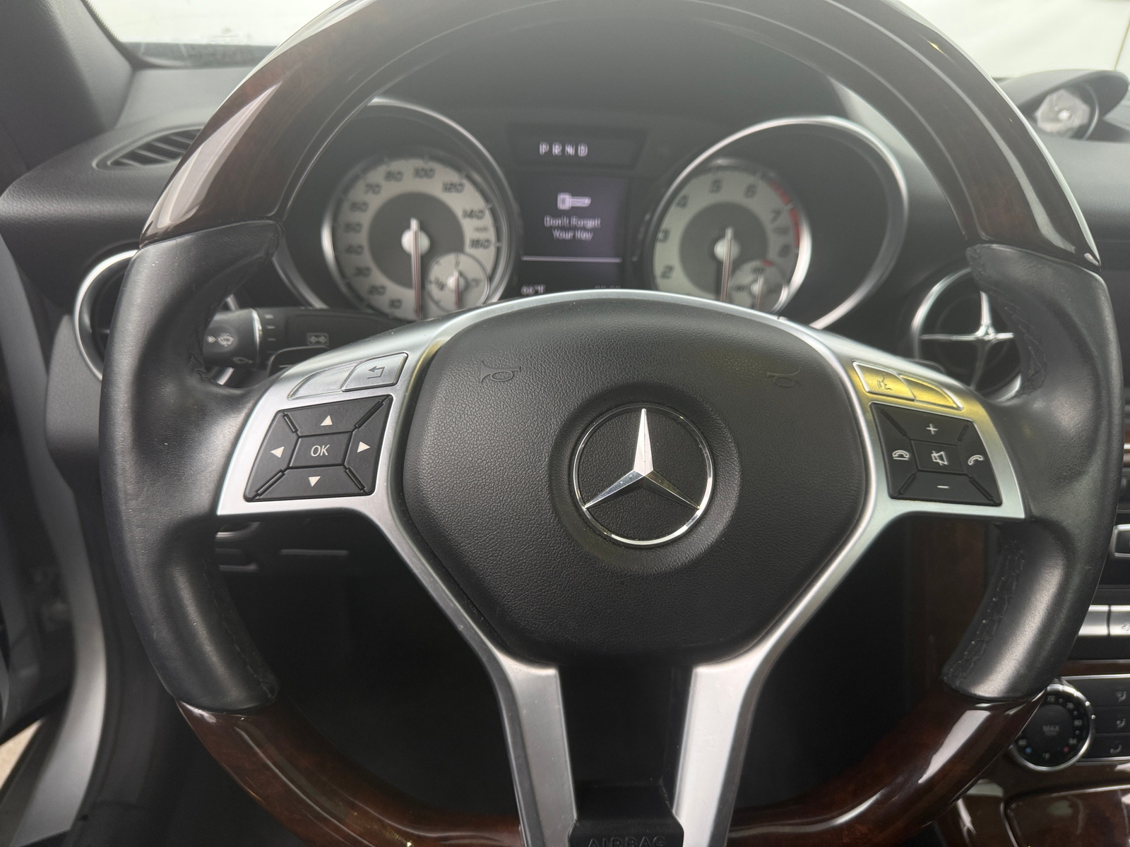 Thumbnail: 2013 Mercedes-Benz SLK - 4