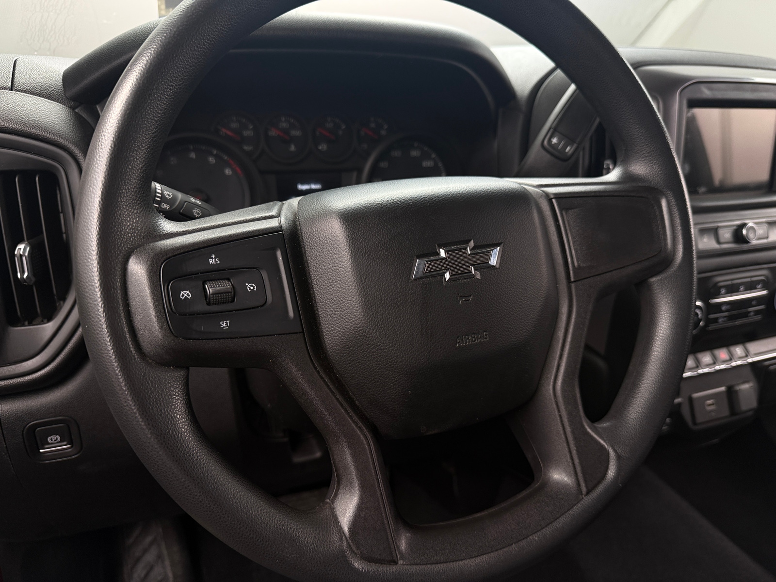 Thumbnail: 2019 Chevrolet Silverado 1500 - 5