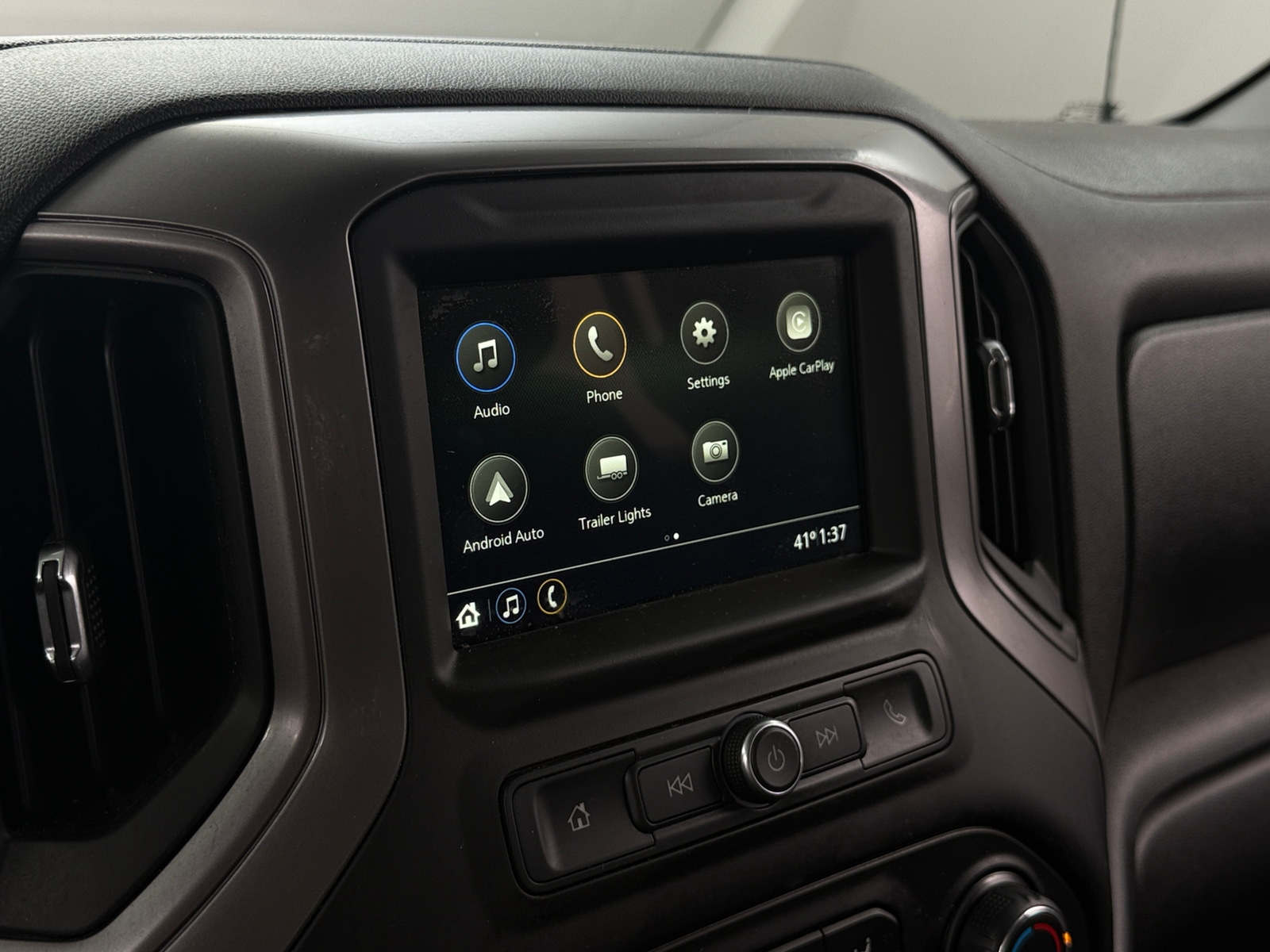 Thumbnail: 2019 Chevrolet Silverado 1500 - 4