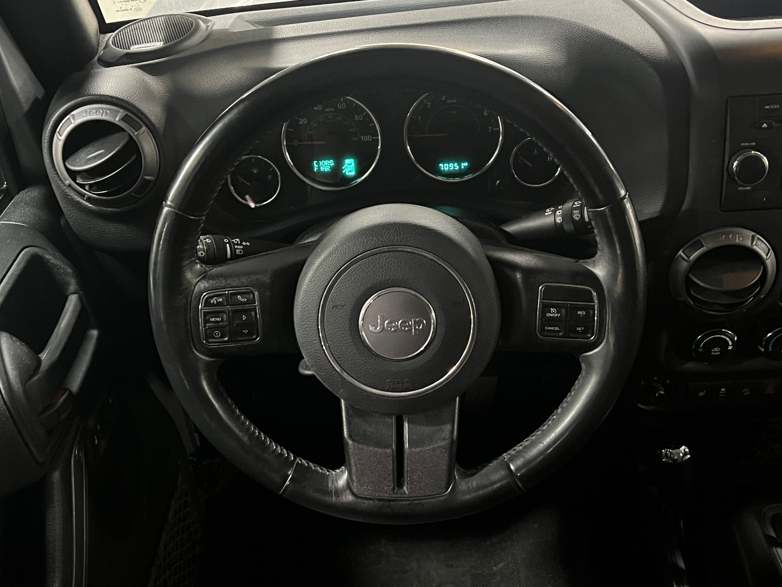 Thumbnail: 2018 Jeep Wrangler - 5