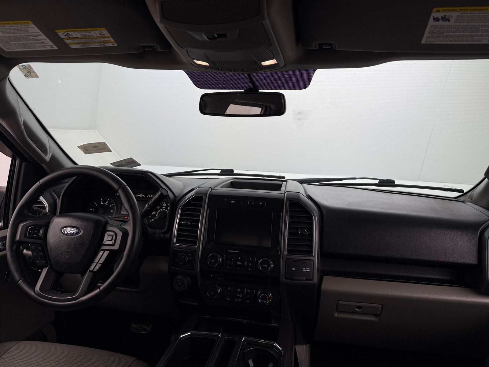 Thumbnail: 2018 Ford Econoline - 3