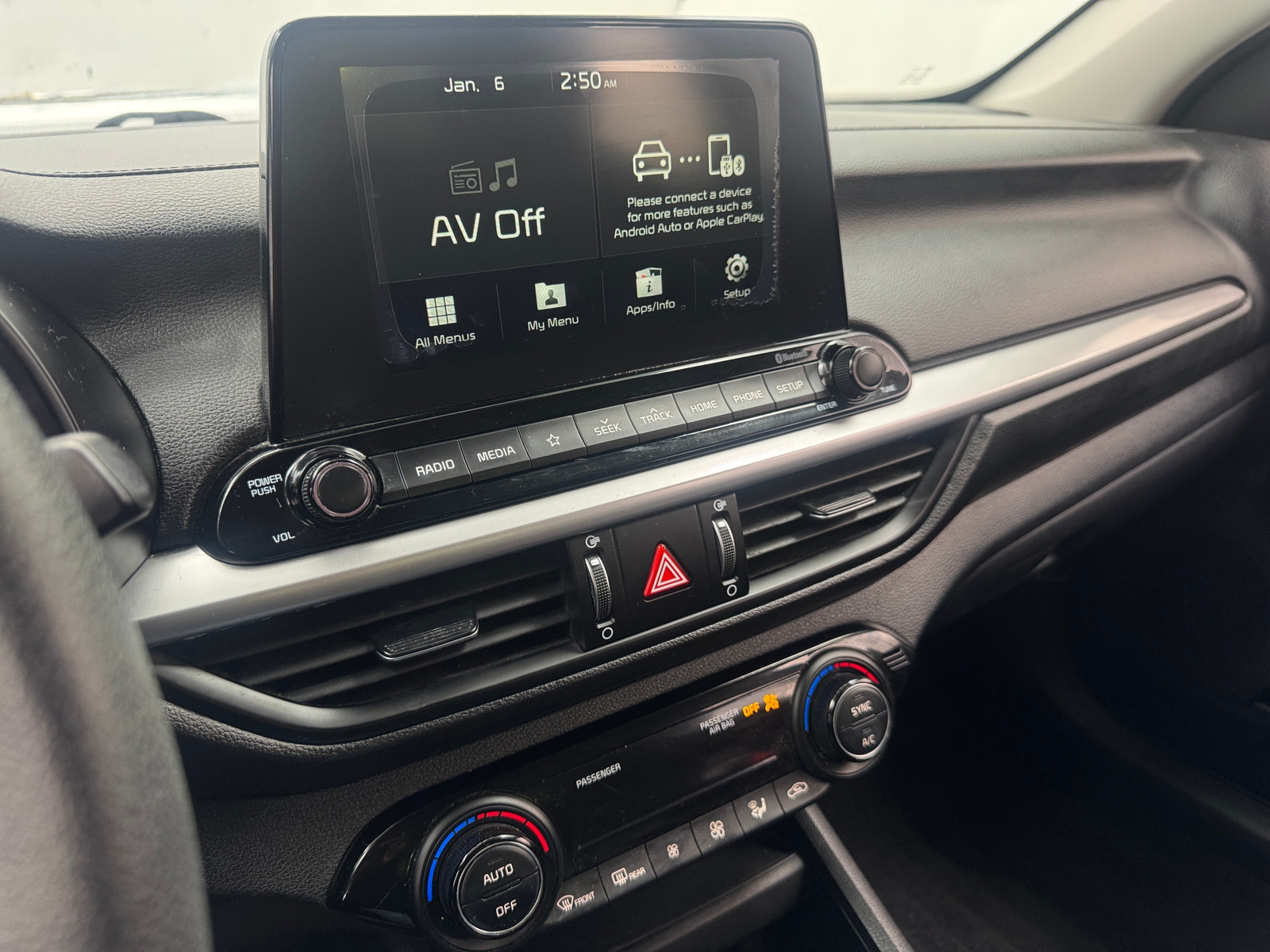 Thumbnail: 2019 Kia Forte - 4