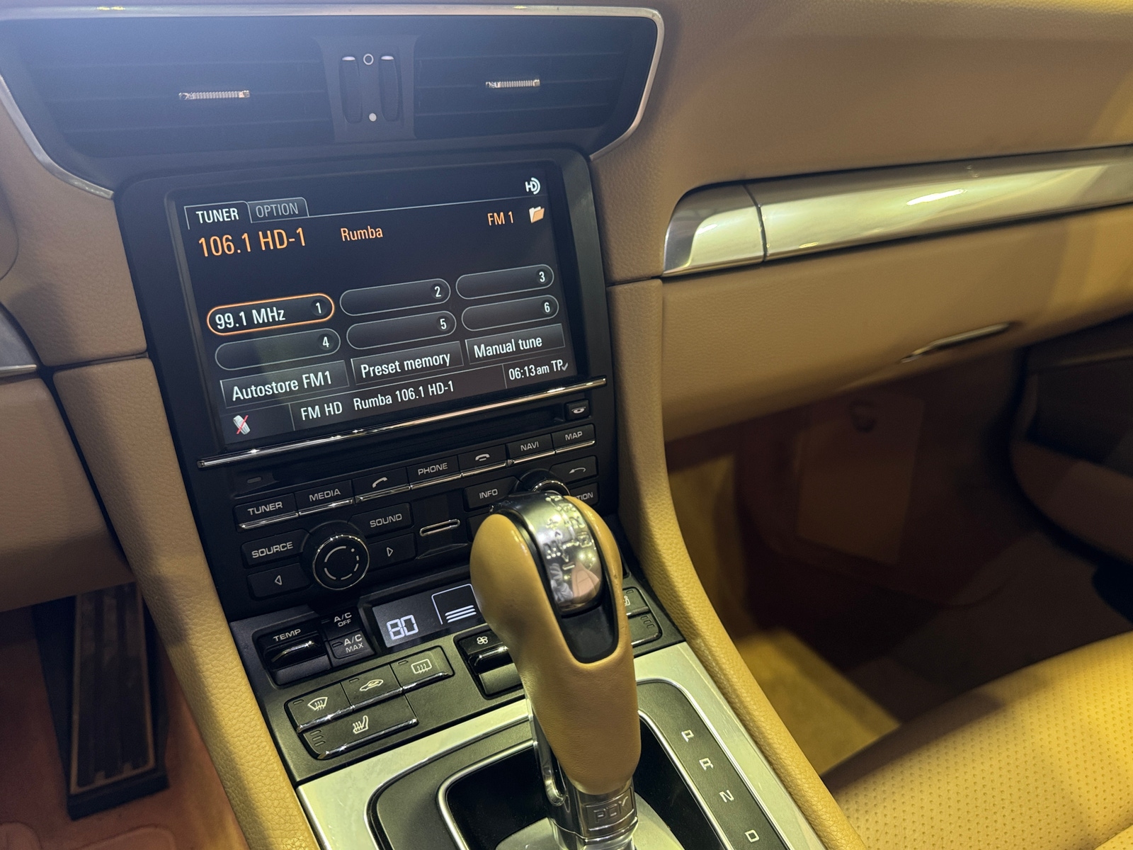 Thumbnail: 2012 Porsche 911 - 3