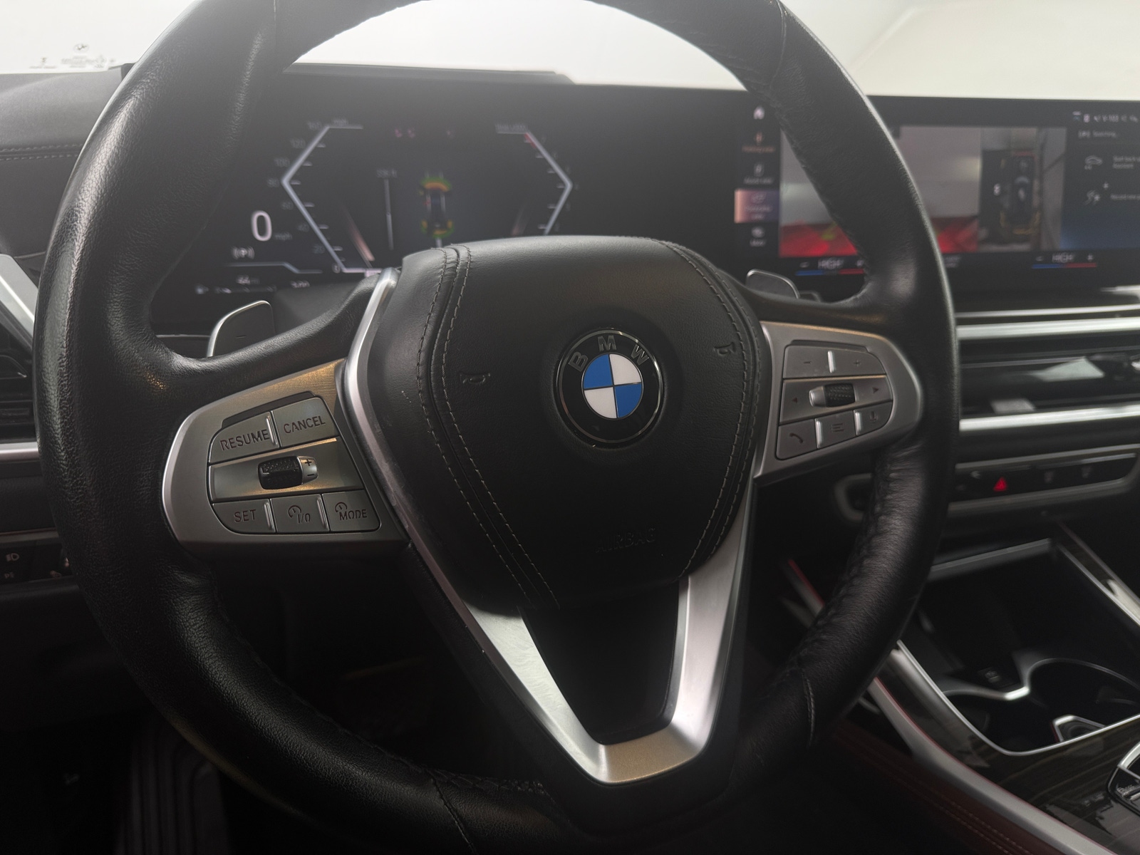 Thumbnail: 2023 BMW X7 - 4