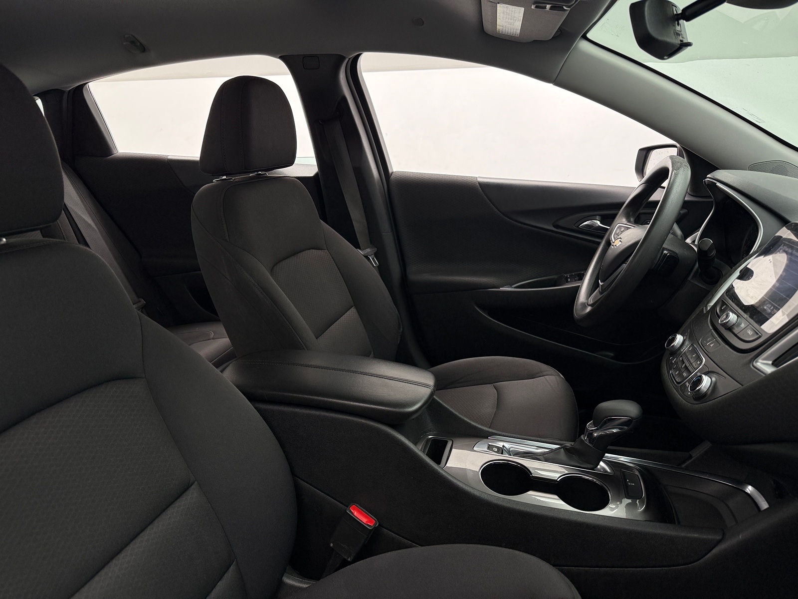 Thumbnail: 2022 Chevrolet Malibu - 2