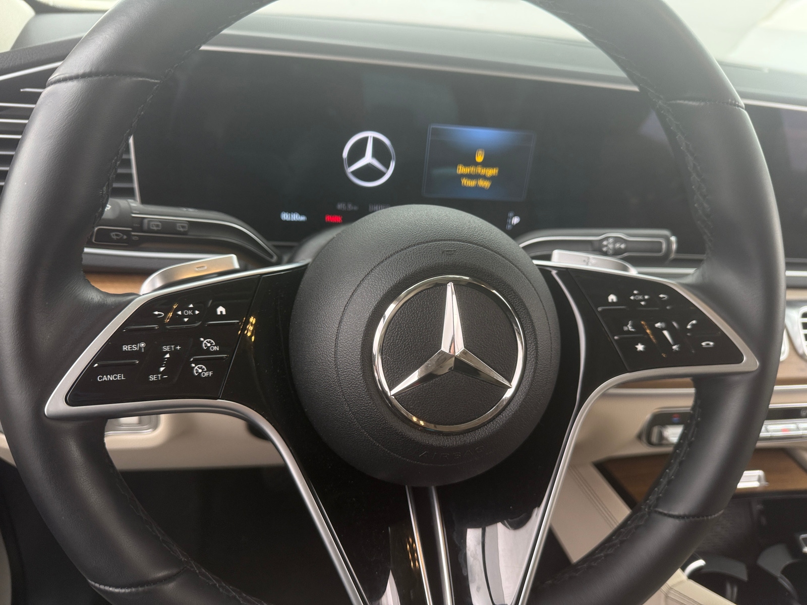 Thumbnail: 2024 Mercedes-Benz GLE - 4