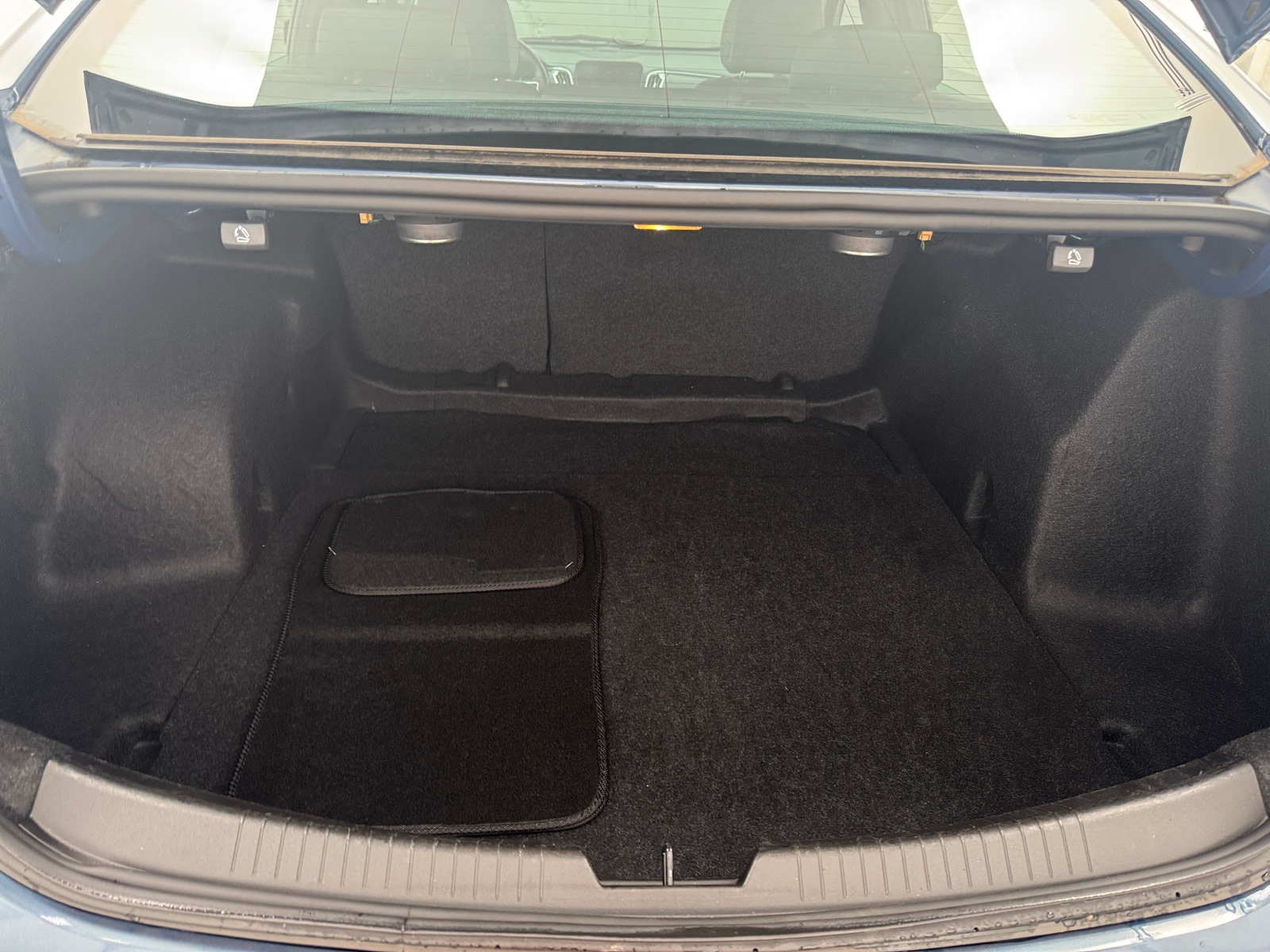 Thumbnail: 2024 Chevrolet Malibu - 6