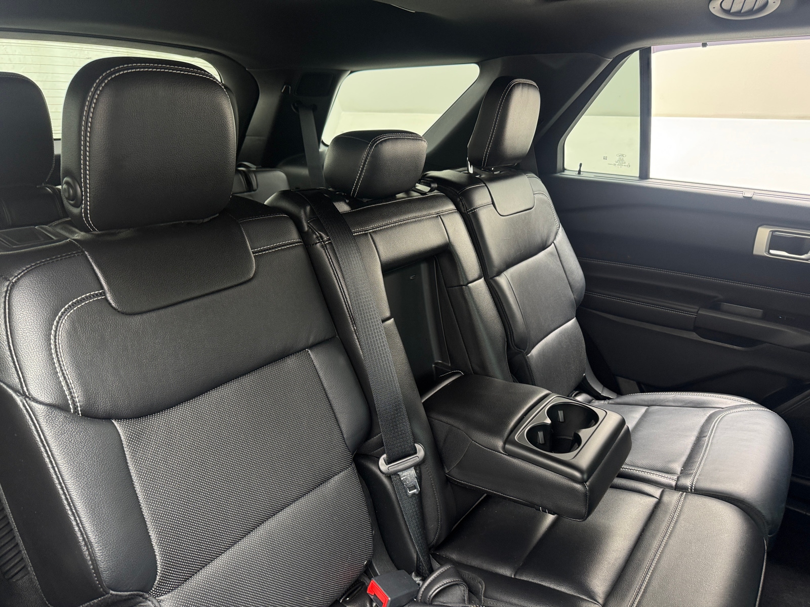 Thumbnail: 2020 Ford Explorer - 5