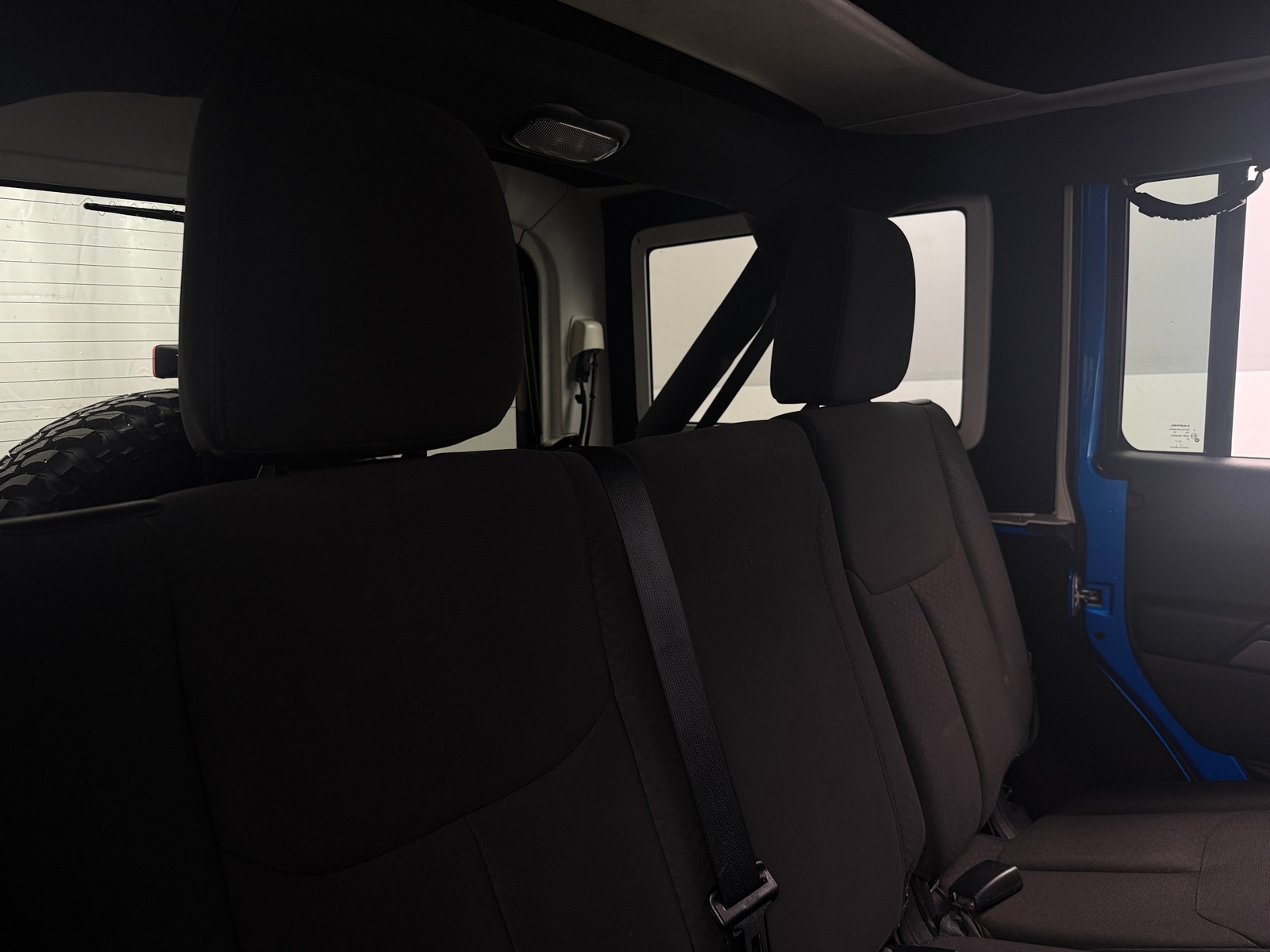 Thumbnail: 2016 Jeep Wrangler - 6