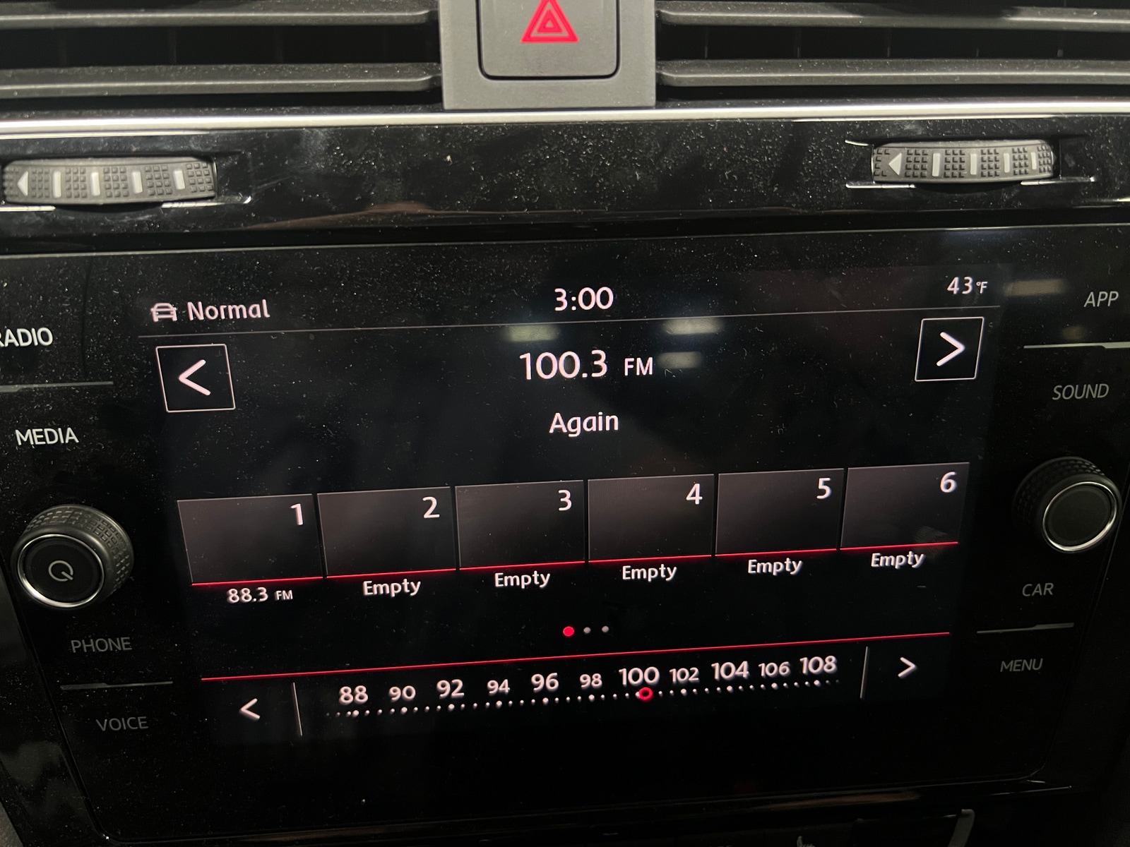 Thumbnail: 2019 Volkswagen Golf - 3