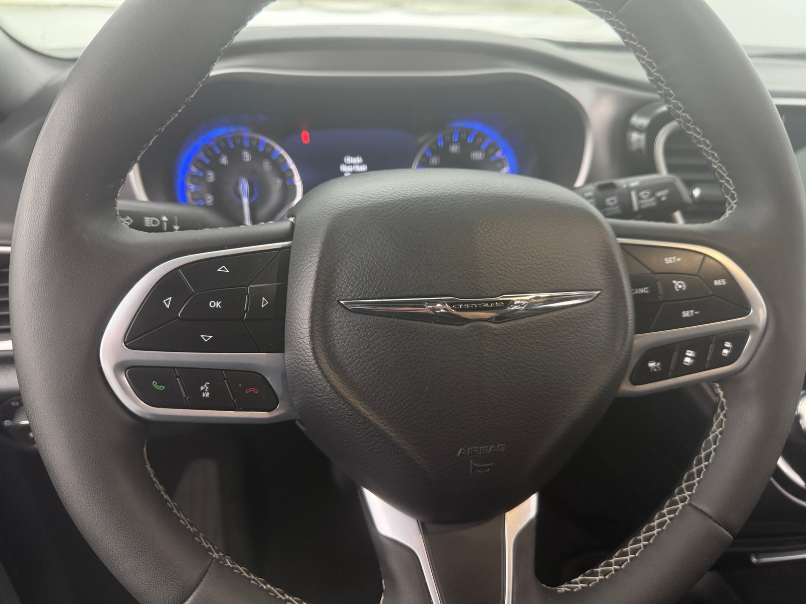 Thumbnail: 2025 Chrysler Pacifica - 4