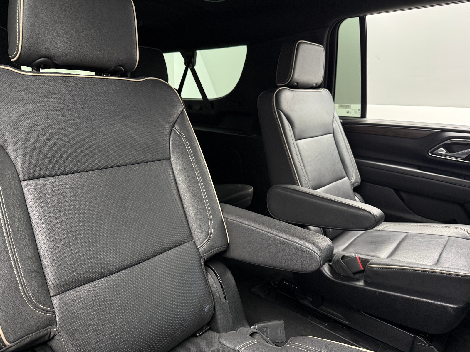 Thumbnail: 2023 Chevrolet Suburban - 5