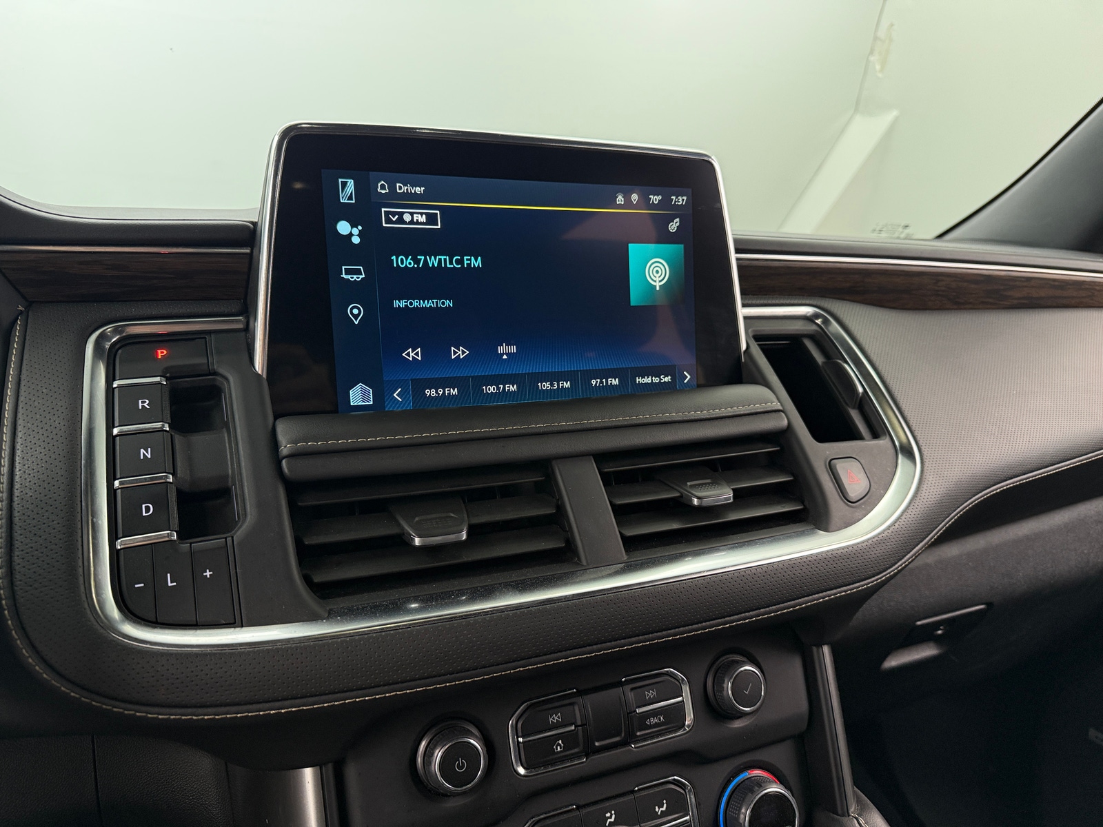 Thumbnail: 2023 Chevrolet Suburban - 3