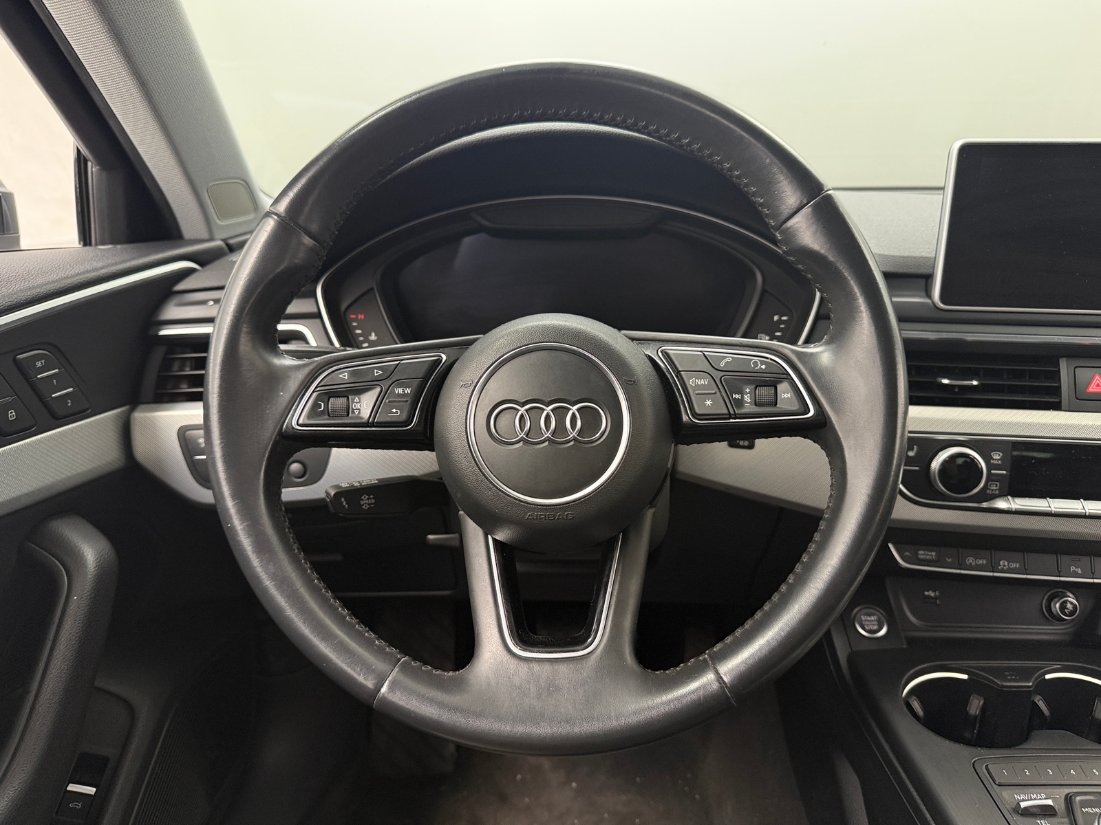 Thumbnail: 2018 Audi A4 - 4