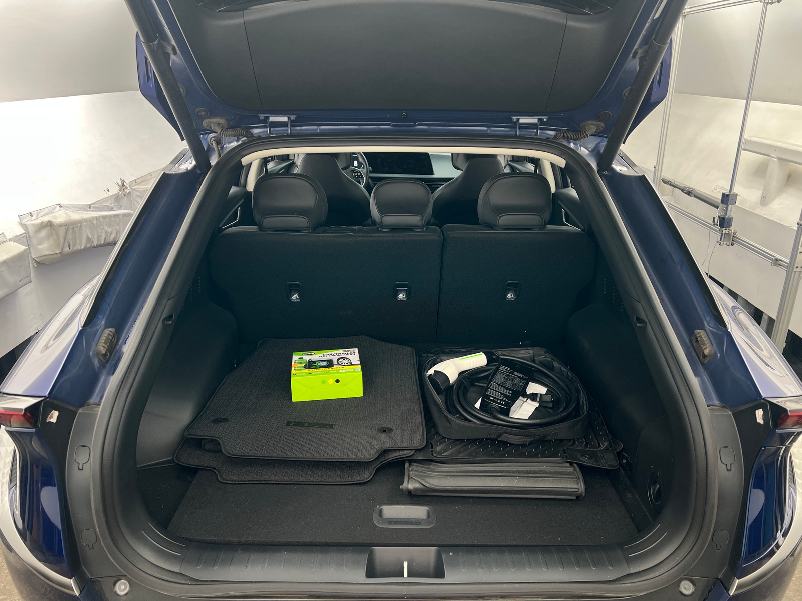 Thumbnail: 2023 Kia EV6 - 6