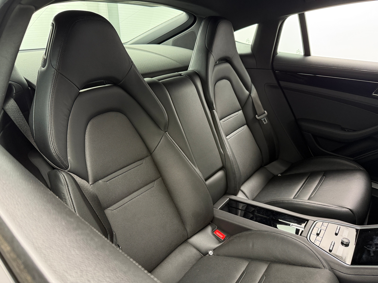 Thumbnail: 2018 Porsche Panamera - 5