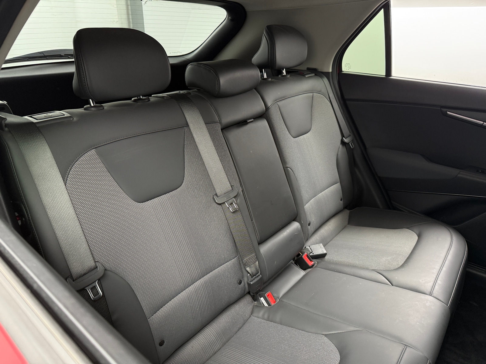 Thumbnail: 2023 Kia Niro - 5