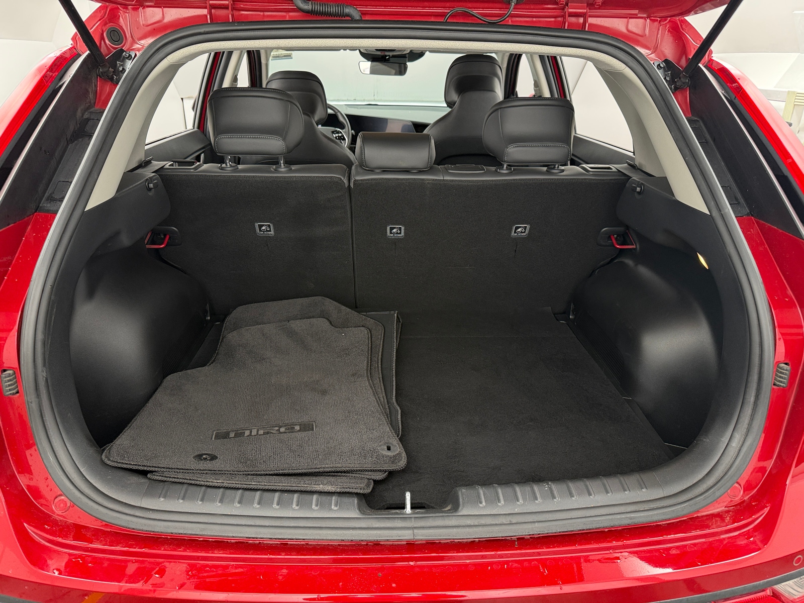 Thumbnail: 2023 Kia Niro - 6