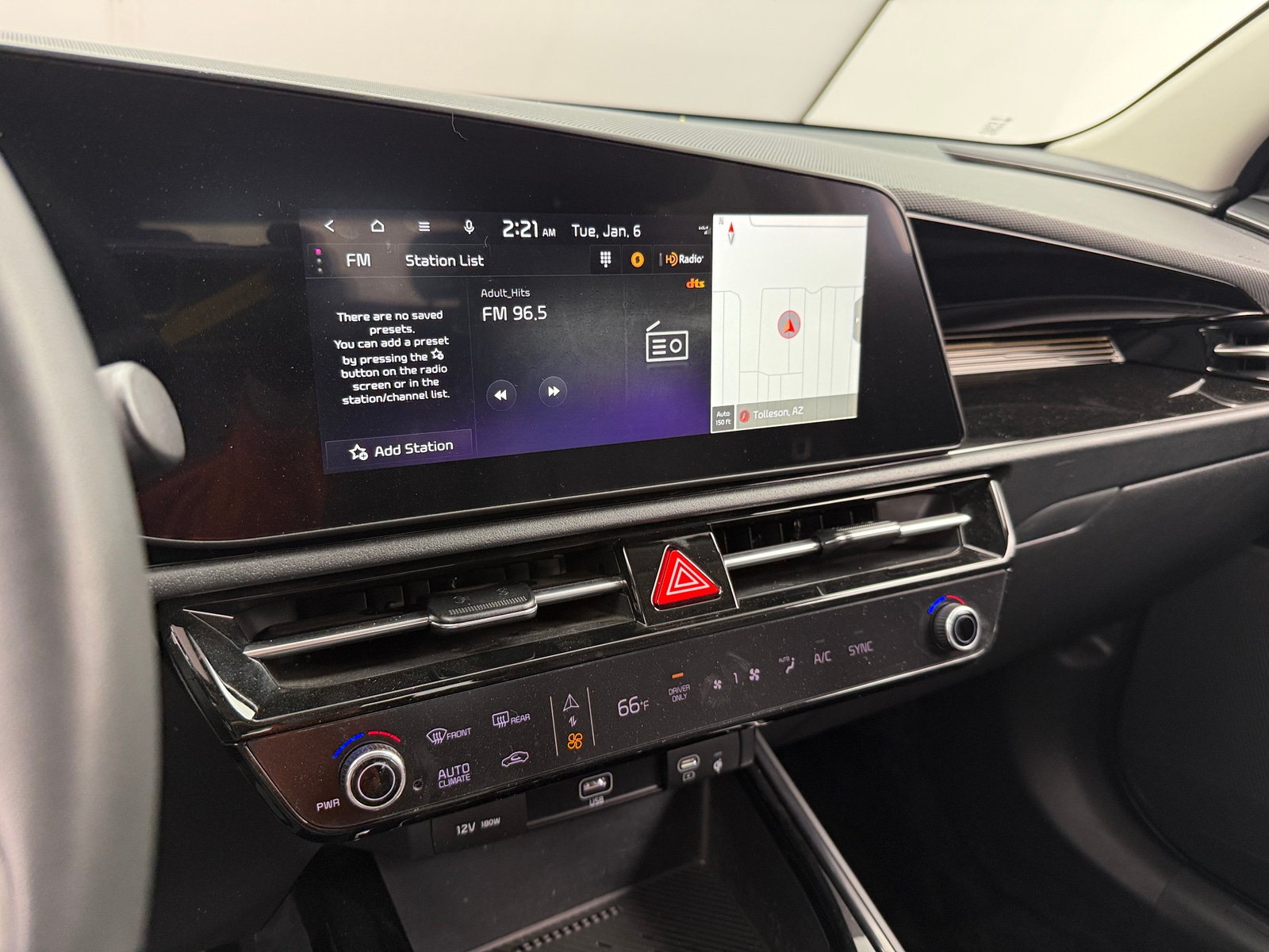 Thumbnail: 2023 Kia Niro - 3