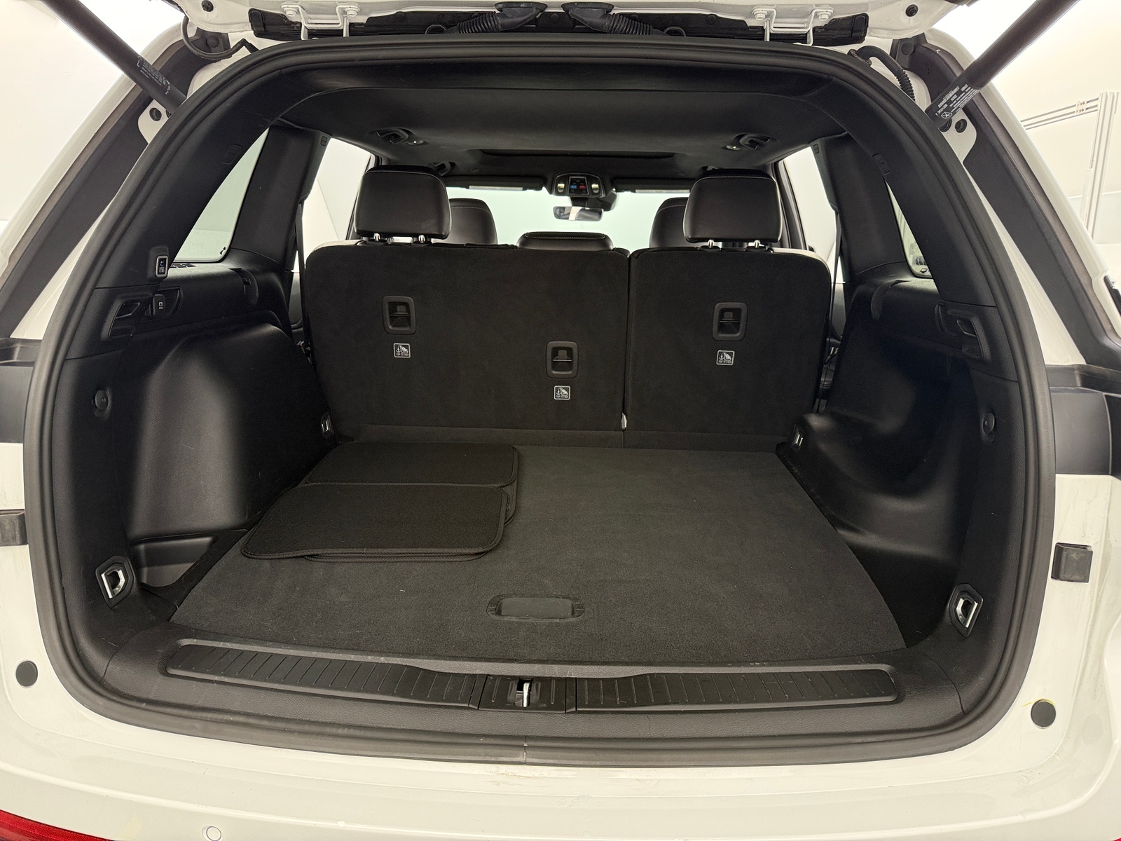 Thumbnail: 2025 Jeep Grand Cherokee - 6