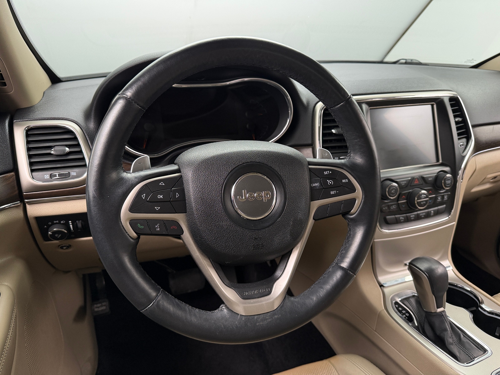 Thumbnail: 2017 Jeep Grand Cherokee - 4