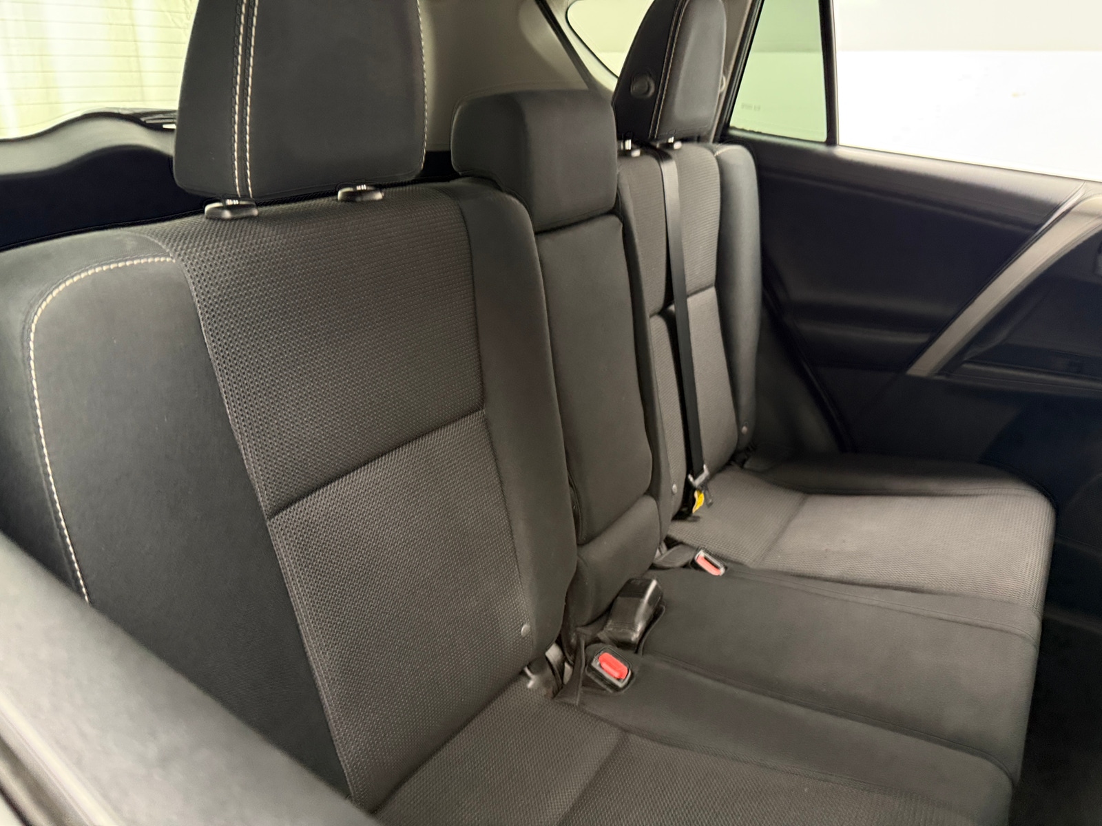 Thumbnail: 2017 Toyota RAV4 - 6