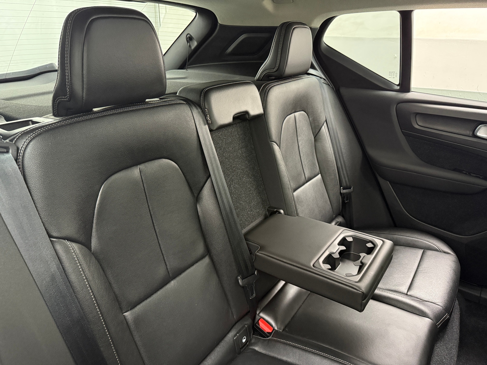 Thumbnail: 2020 Volvo XC40 - 6