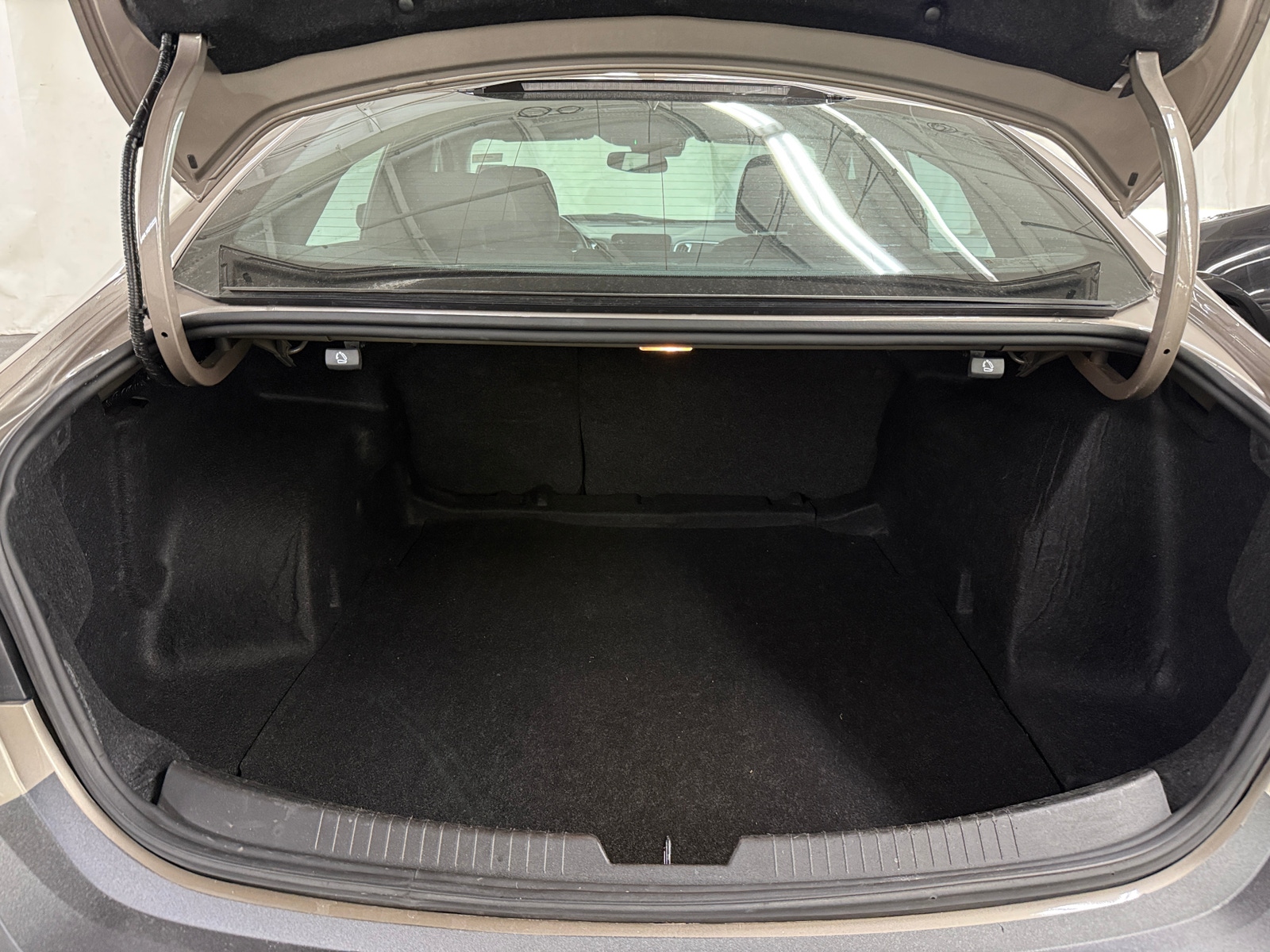 Thumbnail: 2024 Chevrolet Malibu - 7