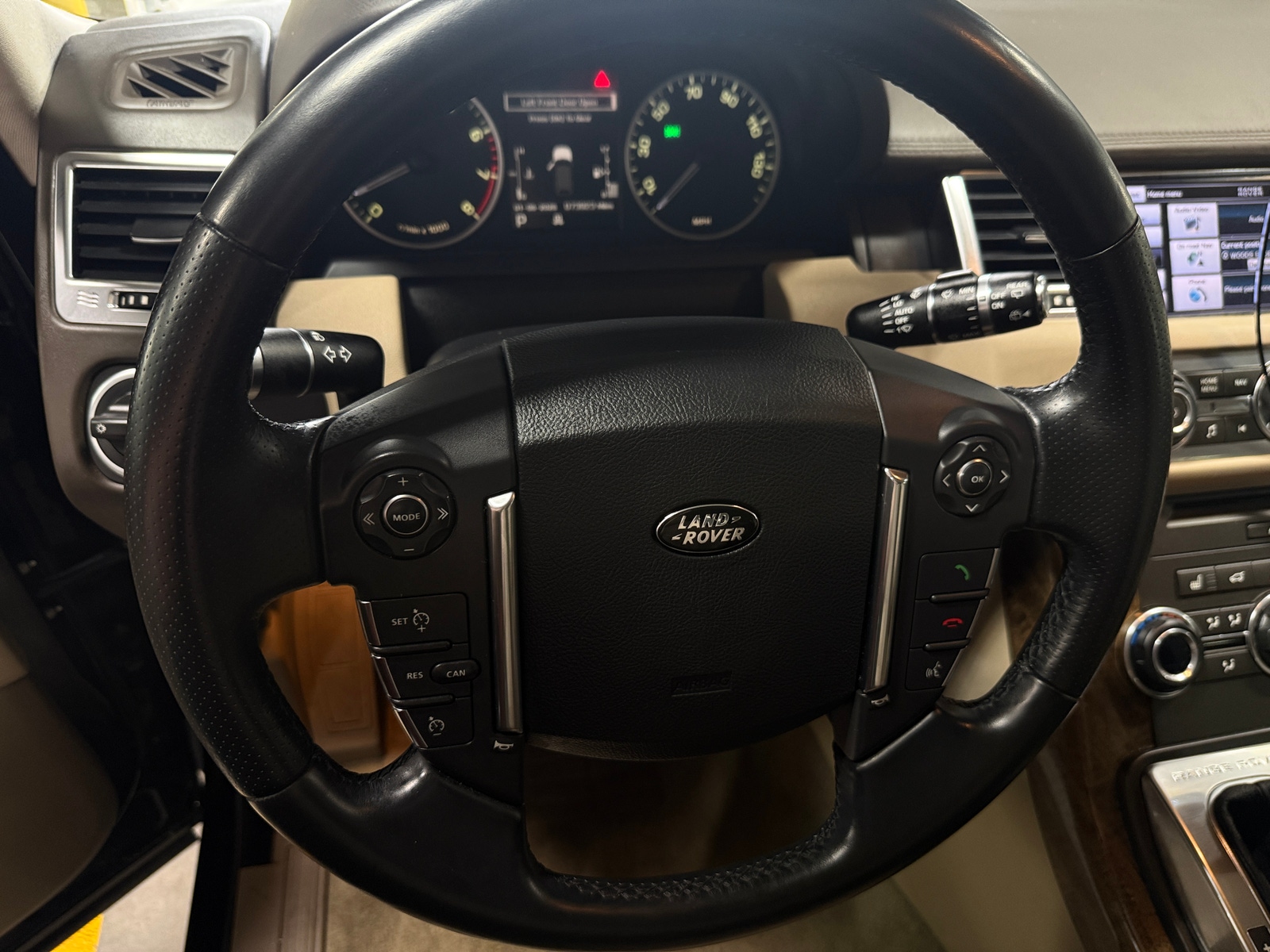 Thumbnail: 2013 Land Rover Range Rover Sport - 4