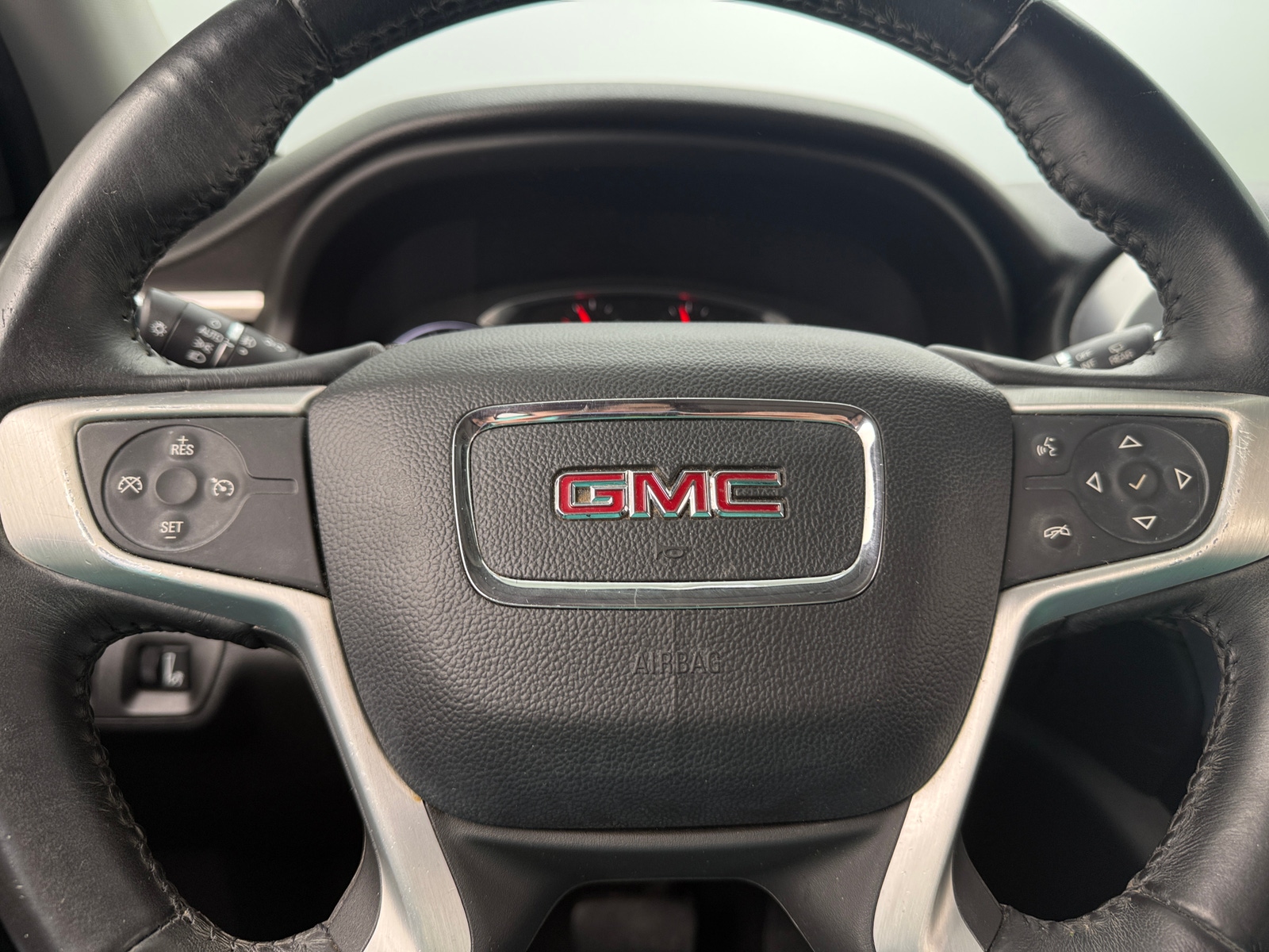 Thumbnail: 2017 GMC Acadia - 4