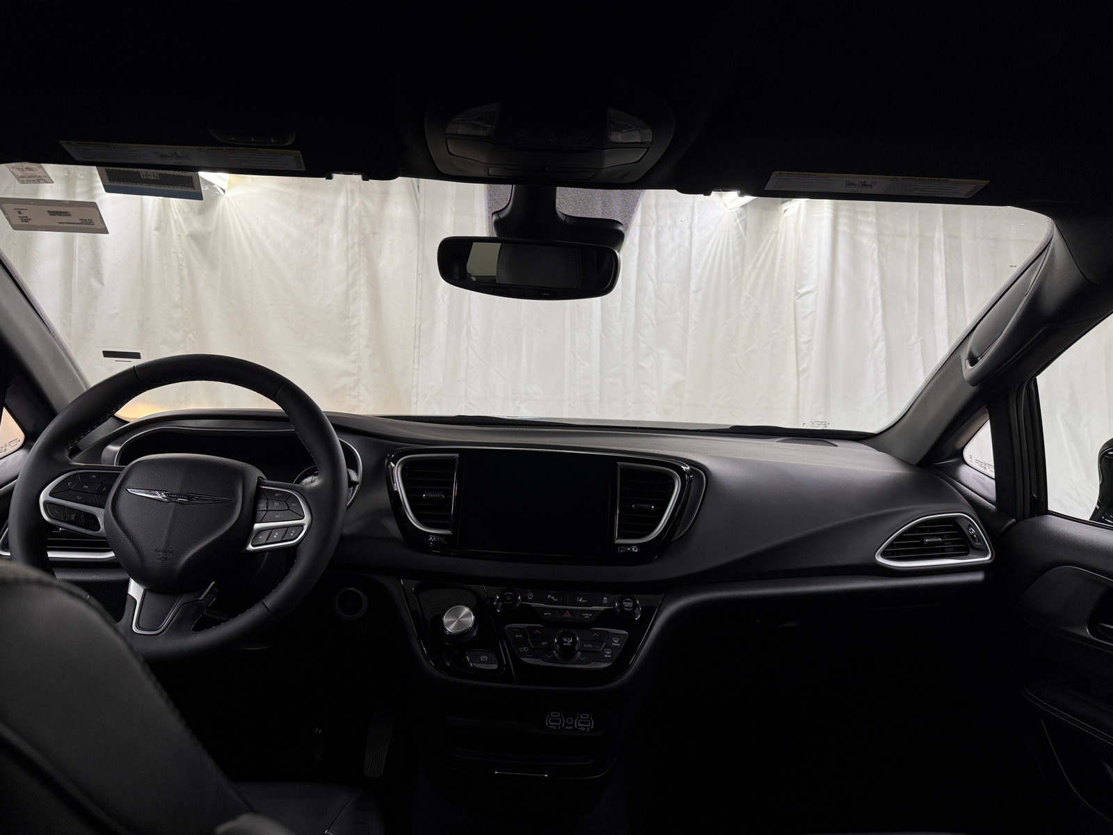 Thumbnail: 2025 Chrysler Pacifica - 2