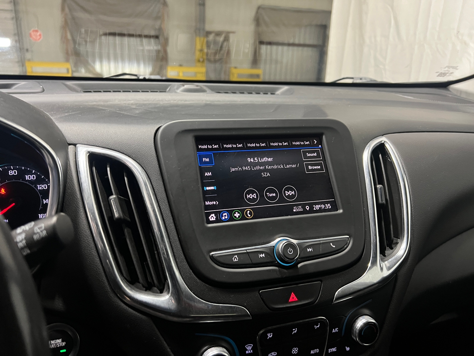 Thumbnail: 2021 Chevrolet Equinox - 4