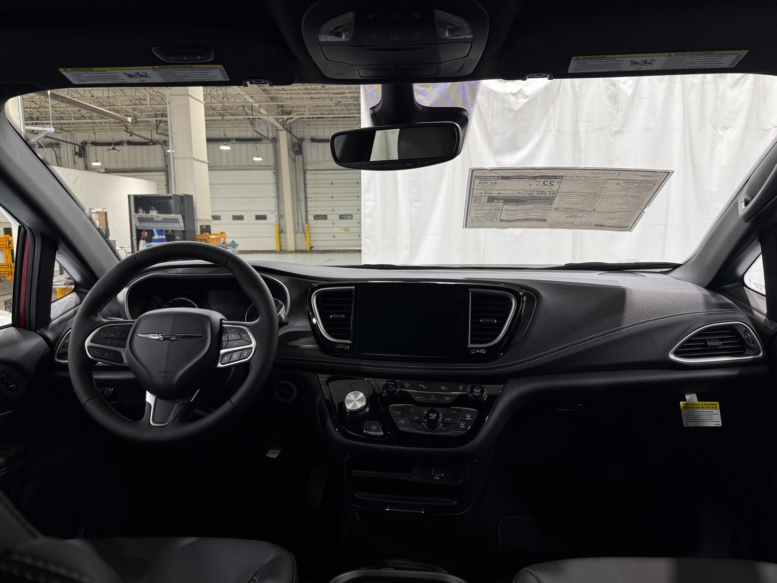 Thumbnail: 2026 Chrysler Pacifica - 3