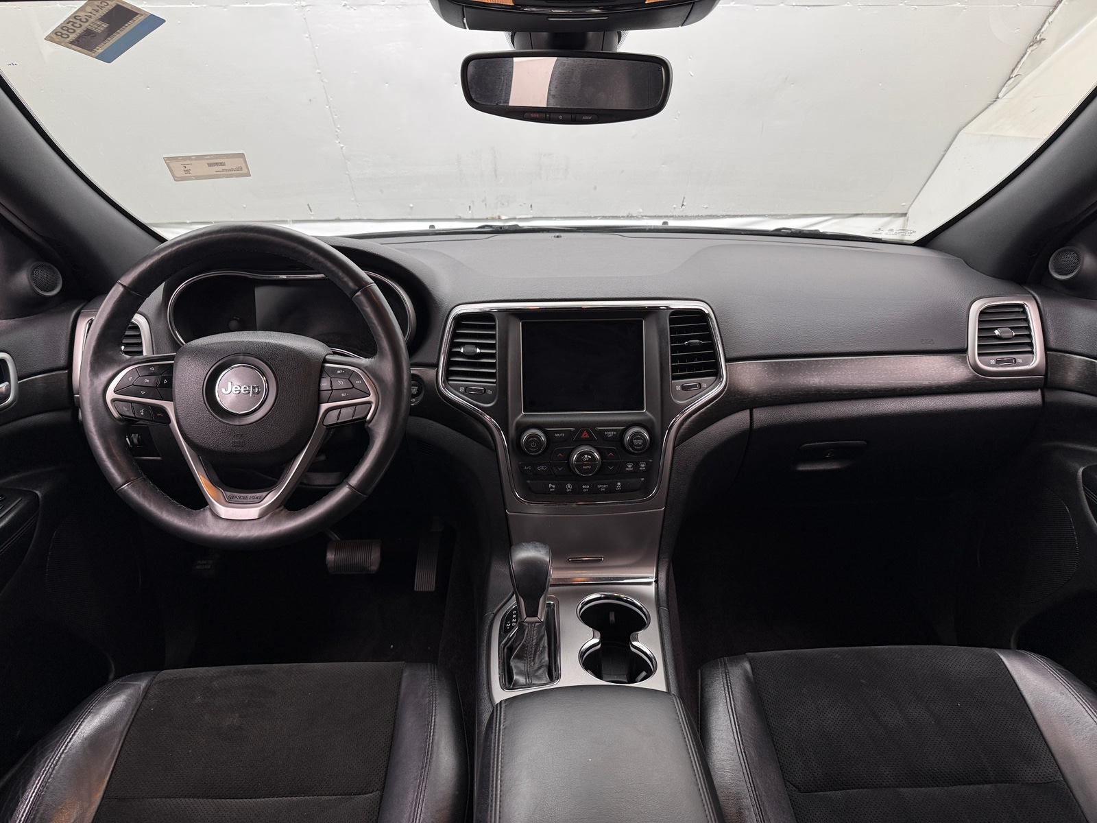 Thumbnail: 2018 Jeep Grand Cherokee - 3