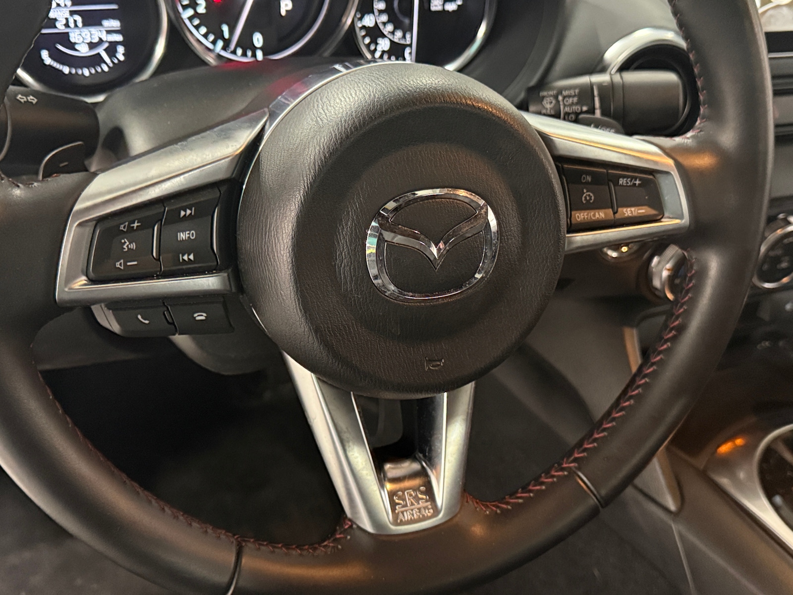 Thumbnail: 2016 Mazda MX-5 Miata - 4