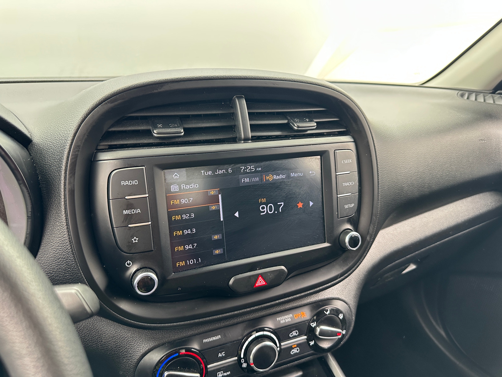 Thumbnail: 2023 Kia Soul - 4